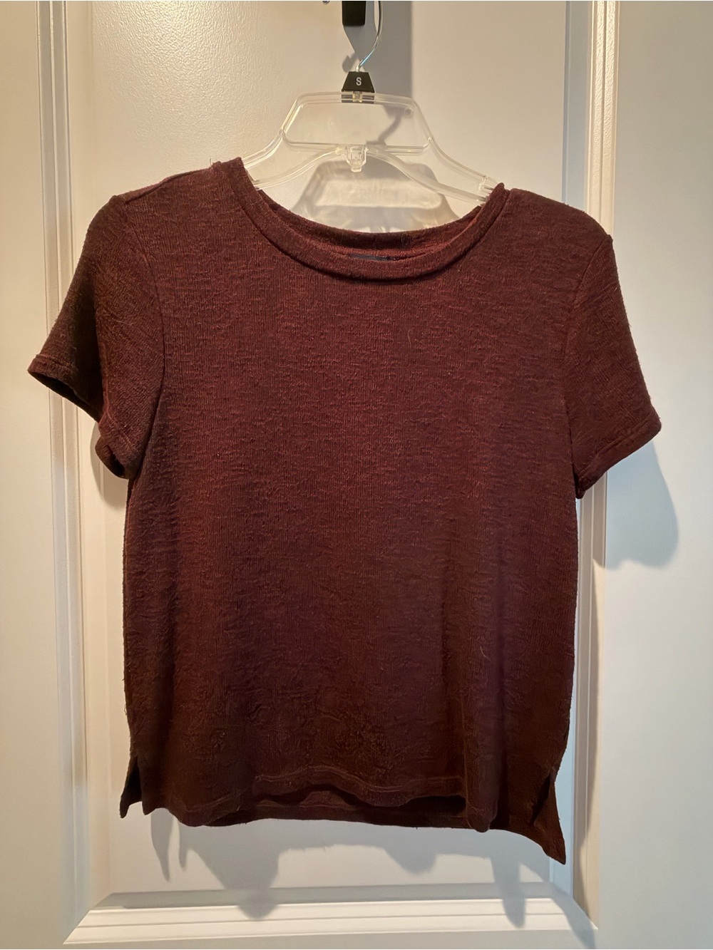 American Eagle Outfitters Short Sleeve Tee in Deep Maroon